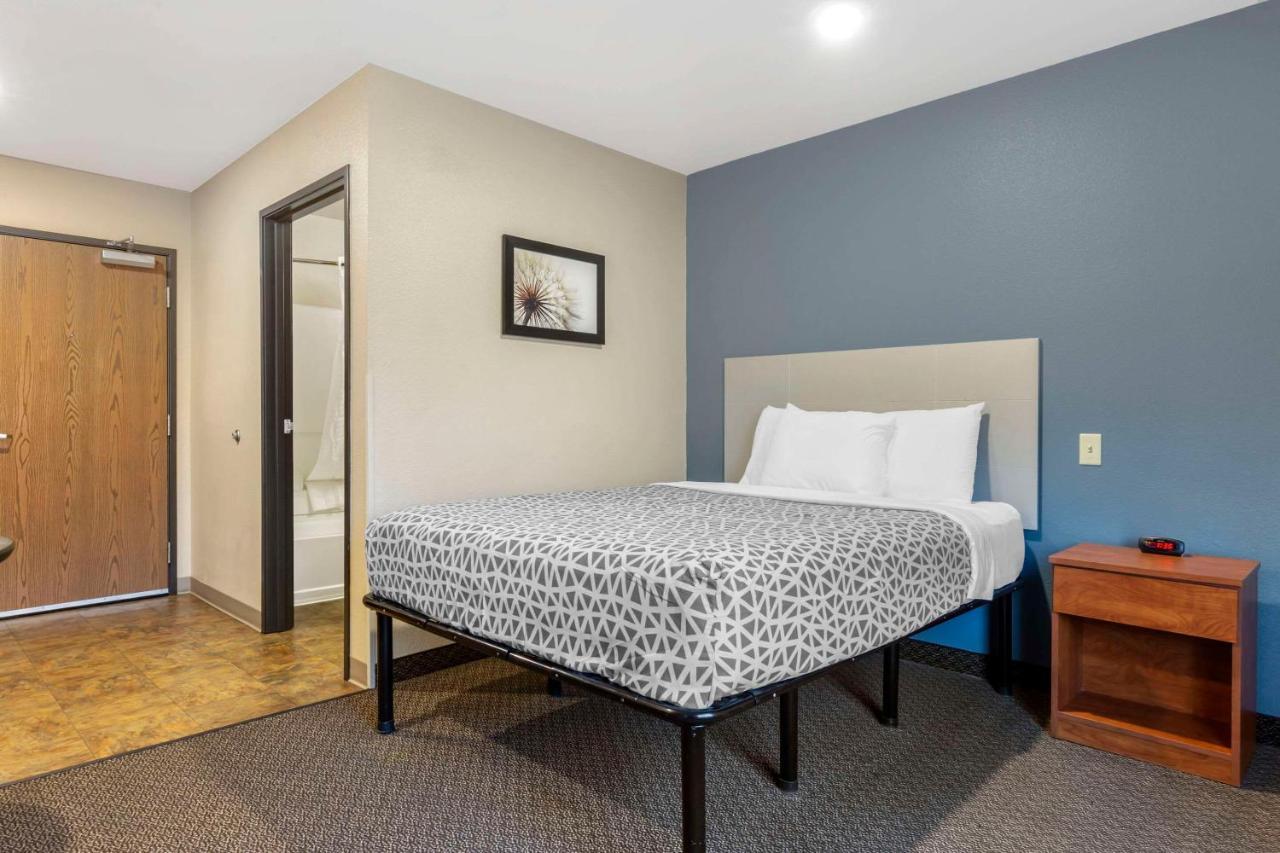 Woodspring Suites Raleigh Garner Edmondson Dış mekan fotoğraf